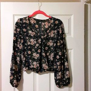 Floral long sleeve crop top sz M